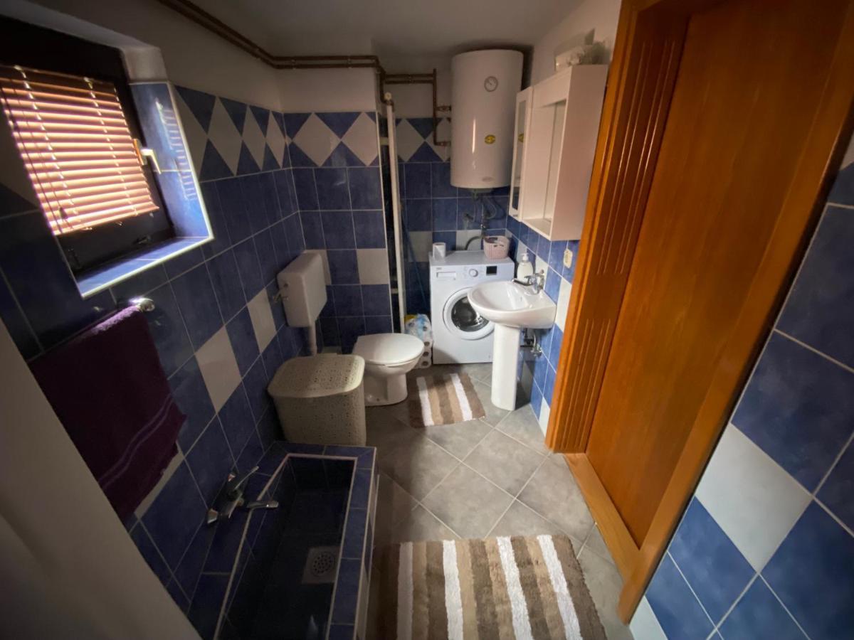 Villa Kuca Za Odmor Tarik Cazin Exterior foto